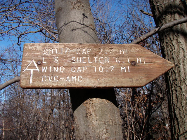 Sign to Smith Gap
